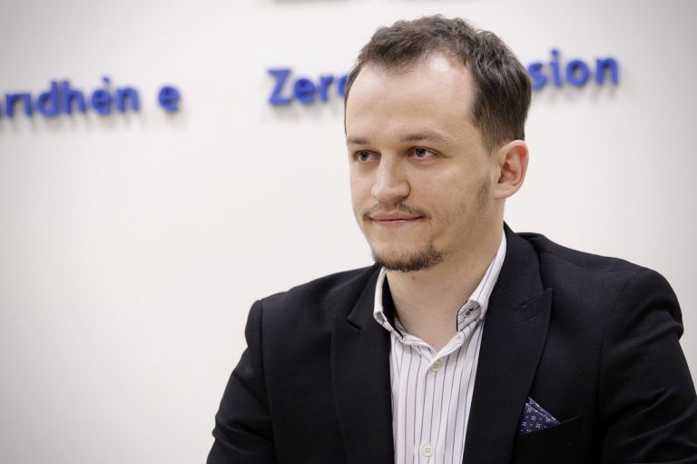 Rinumërimi i plotë: Zgjidhja për keqpërdorimet në qendrat komunale