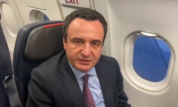 Albin Kurti përfaqëson Kosovën në Forumin Ekonomik në Davos