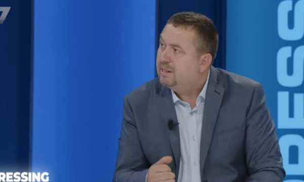 Latifi: Rugova Drejtoi Kosovën në Kohë Ndryshimesh të Mëdha