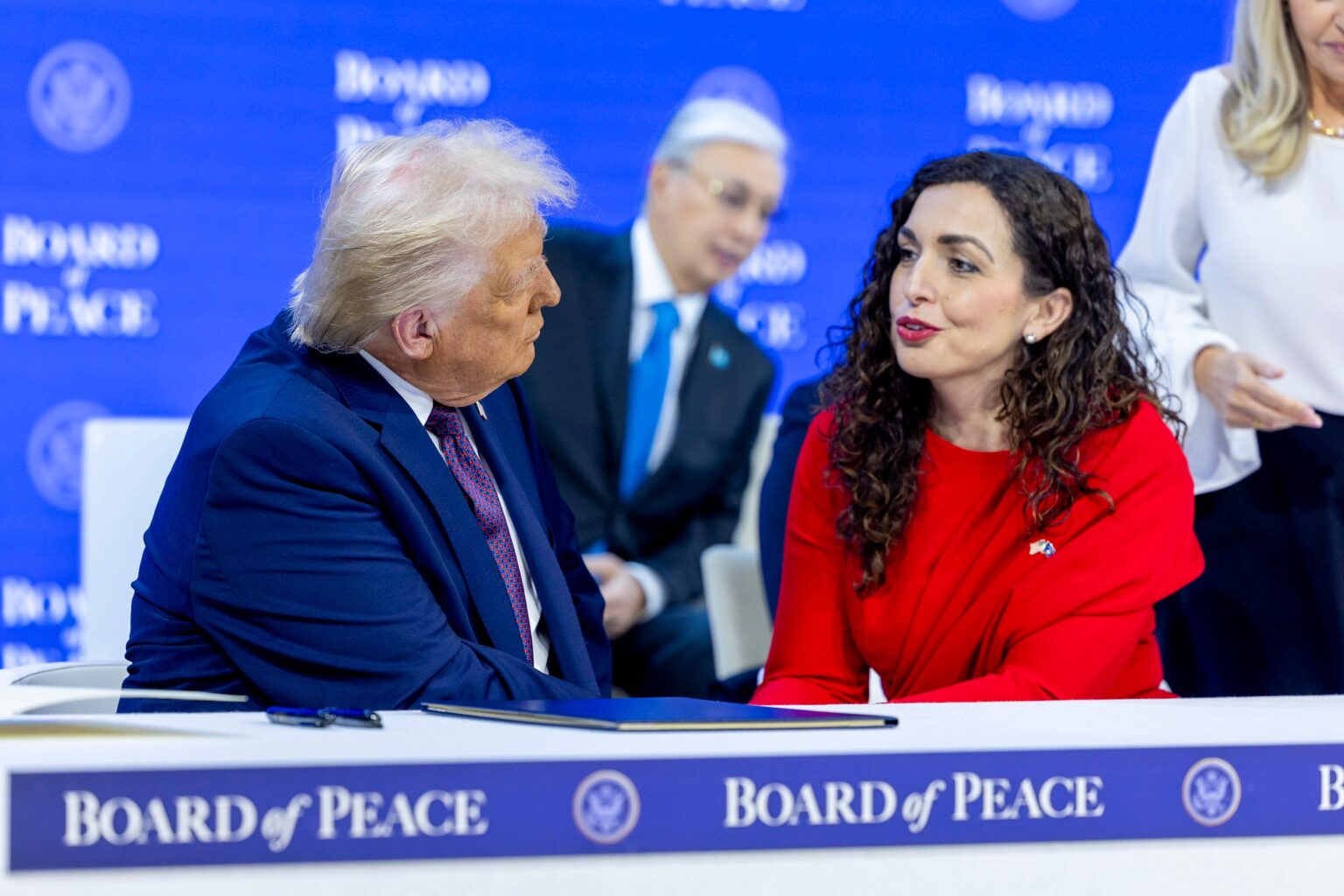 Vjosa Osmani zbulon diskutimin me Trump në Davos për Kosovën