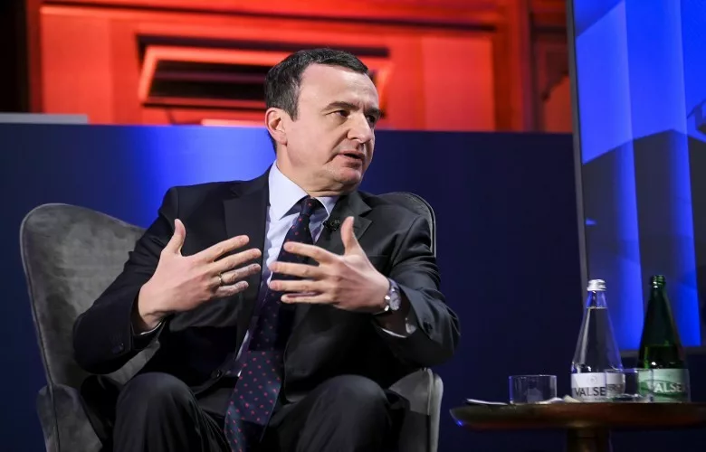 Kryeministri Kurti diskuton besimin dhe udhëheqjen në Davos