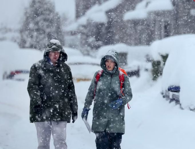 Paralajmërime për stuhi të forta dimërore në 30 shtete