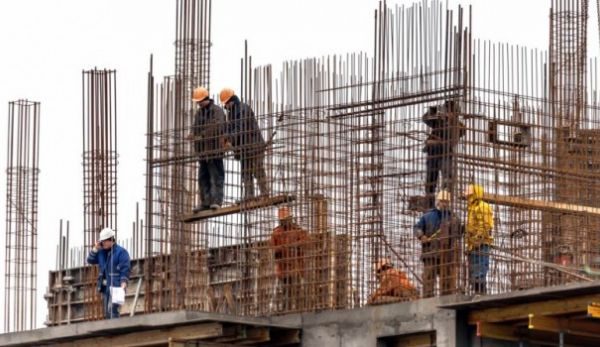 Punëtor i plagosur pas aksidenti me vinç në Shkabaj