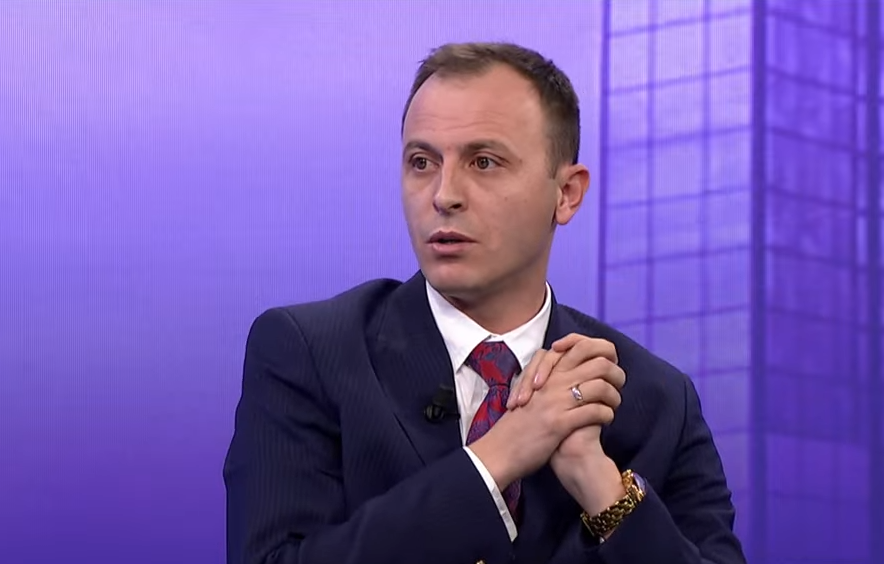 Analistja: Politikat e Kurtit po ndikojnë në zhdukjen e shtresës së mesme në Kosovë