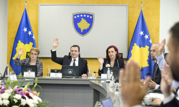 Qeveria në detyrë miraton dy vendime në mbledhjen e fundit