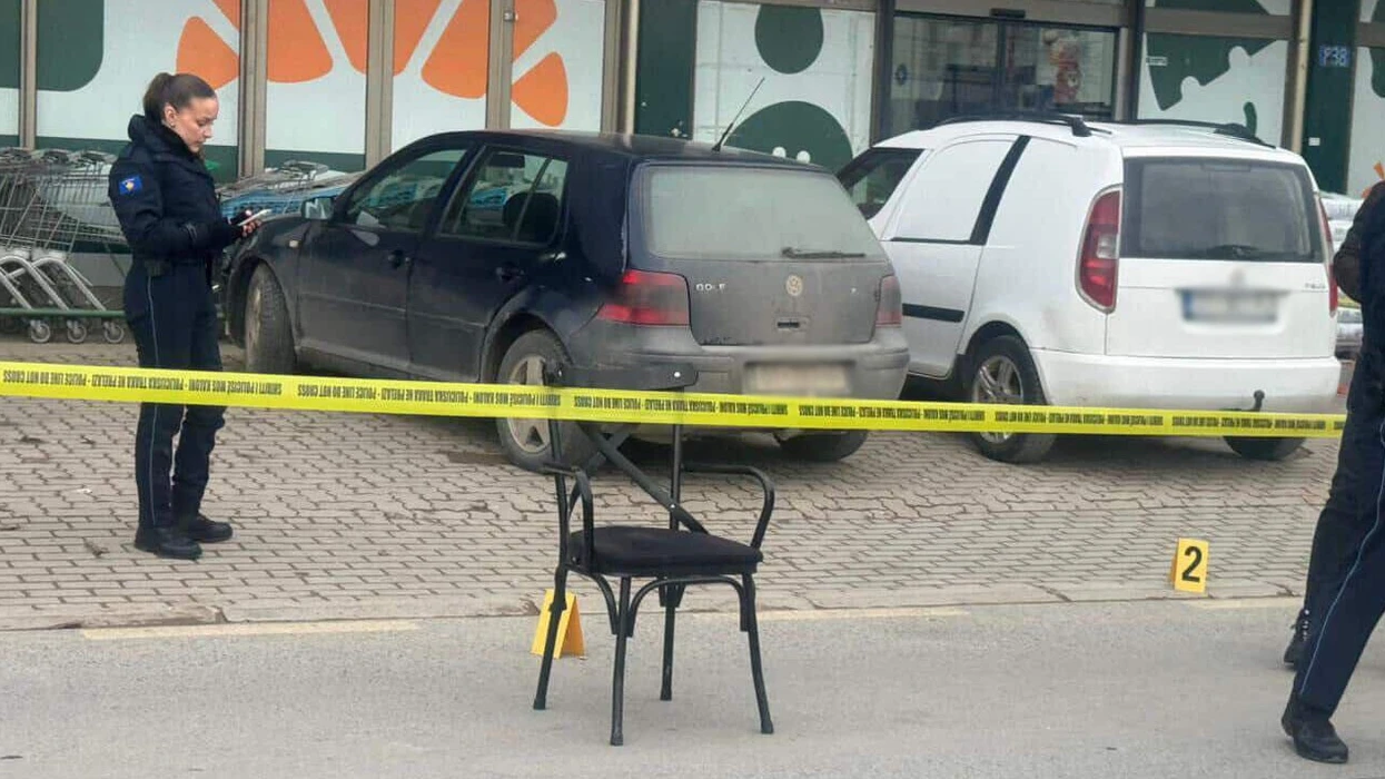 Incident me armë zjarri në Prishtinë, tre persona të plagosur