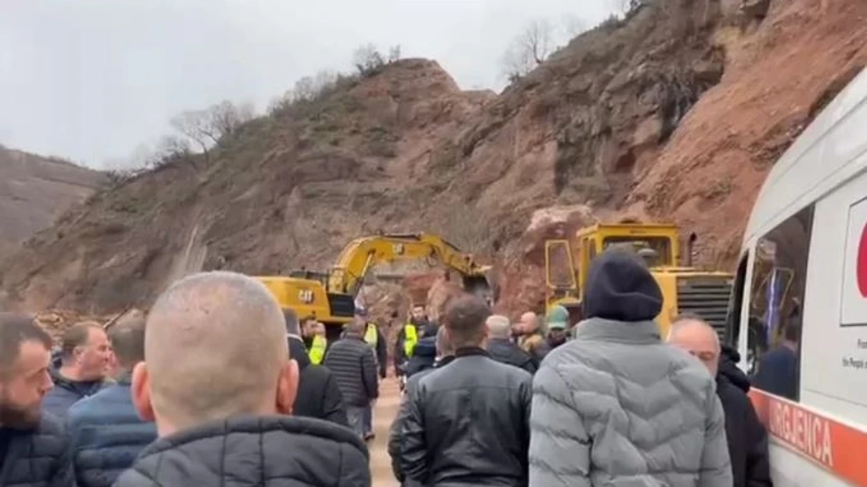 Bllokimi në rrugën Librazhd-Qafë Thanë ndalon ambulancat