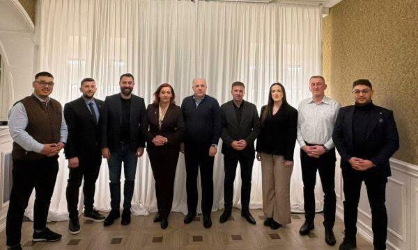 Deputetët e pakicave shprehin mbështetje për qeverinë Kurti 3