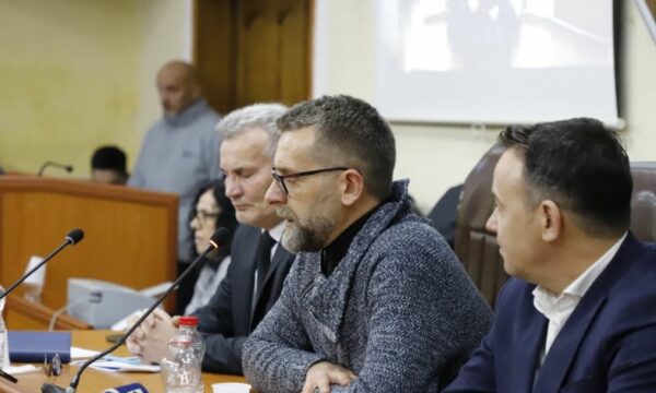 Safet Kamberi i LDK-së komenton koalicionin me Faton Pecin