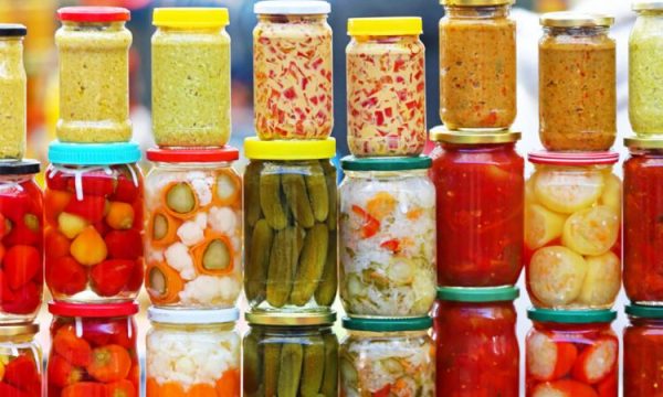 Importet e turshive në Shqipëri arrijnë mbi 13,6 mijë tonë