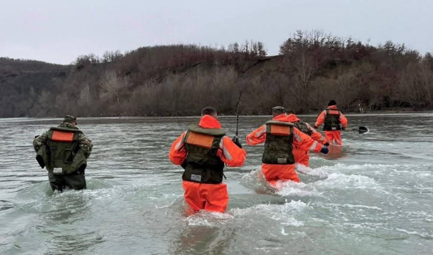 Vazhdojnë kërkimet për burrin e zhdukur në lumin Mat