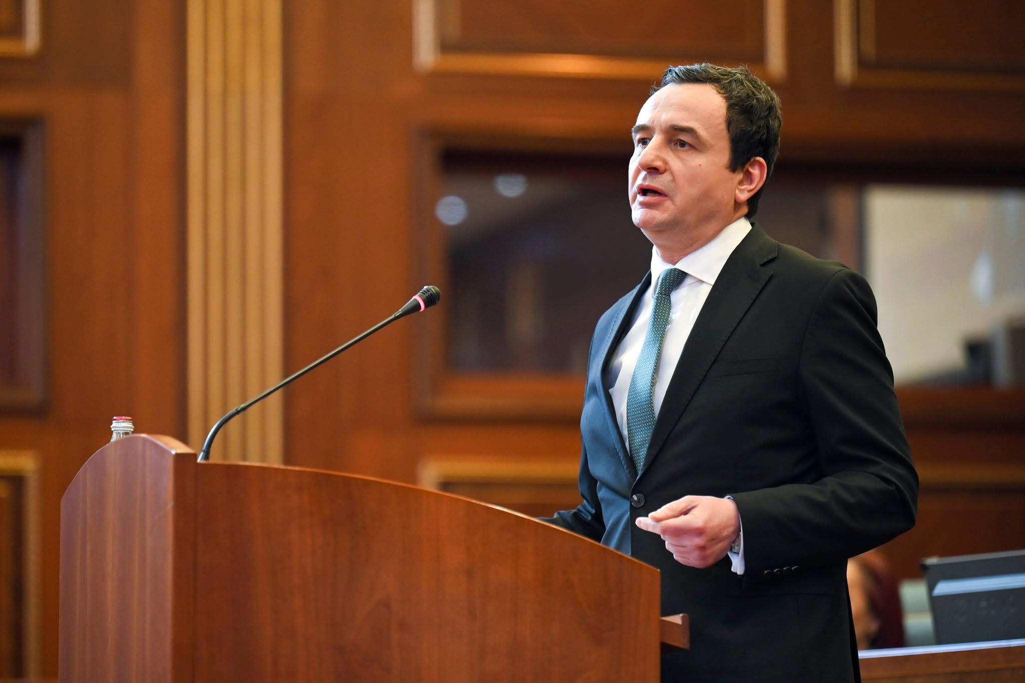 Kurti njofton ndryshime në kabinetin qeveritar të ri