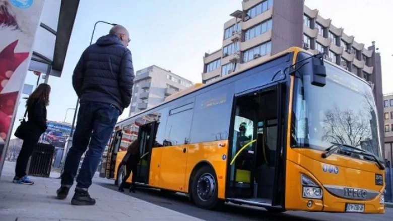 Punonjësit e Trafikut Urban Prishtinë në grevë për kushte më të mira