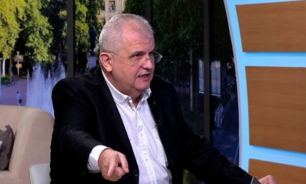Çanak: Serbia nuk ka kapacitet për konflikt në Kosovë