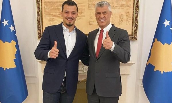 Djali i Thaçit reagon pas kërkesës për dënim të babait të tij