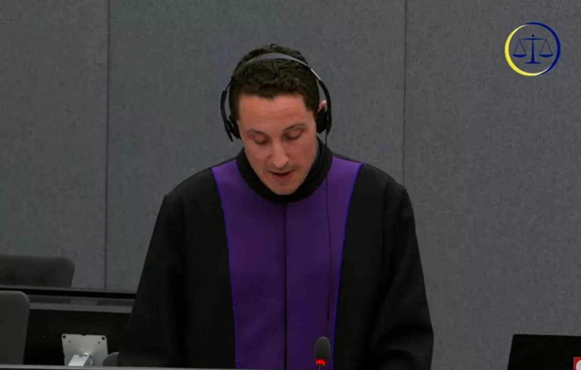 Prokurori Pace diskuton pretendimet për keqtrajtime nga UÇK-ja